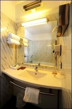 Balladin Toulouse Purpan Bagian luar foto